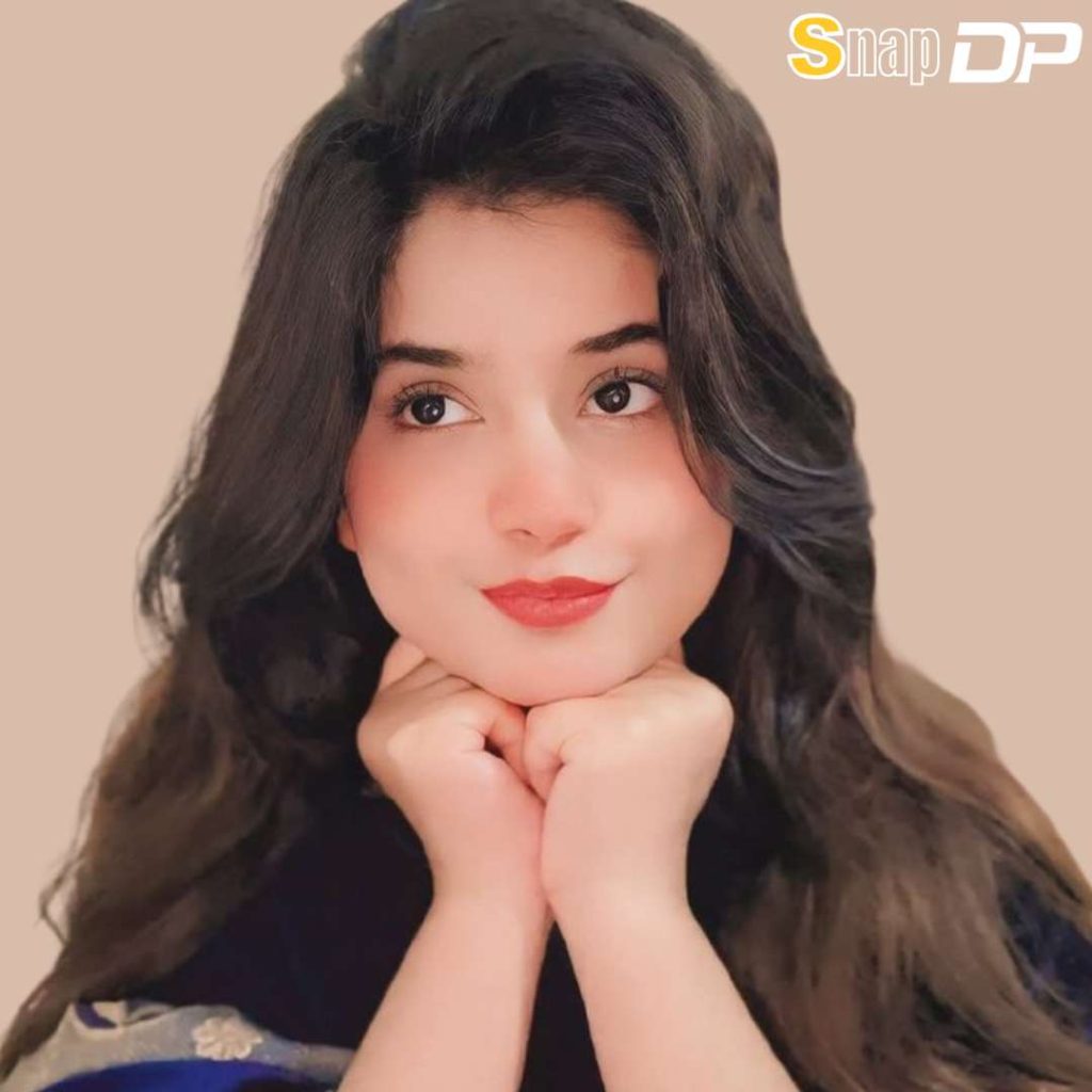 Cute girl Pic