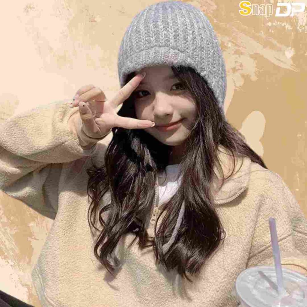 Cute girl Pic