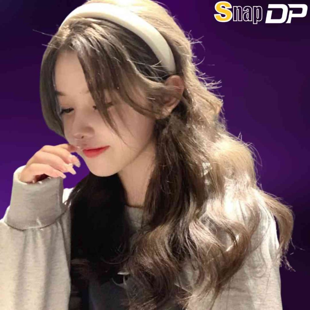 Cute girl Pic