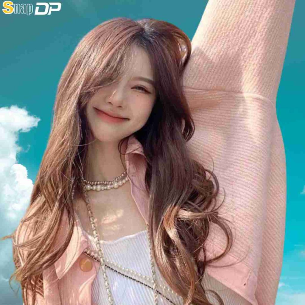 Cute girl Pic
