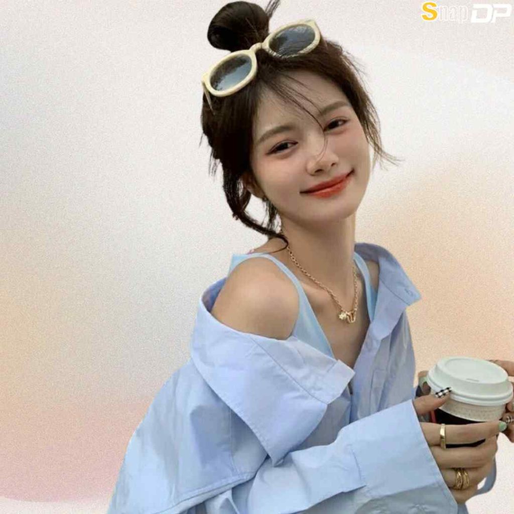 Cute girl Pic
