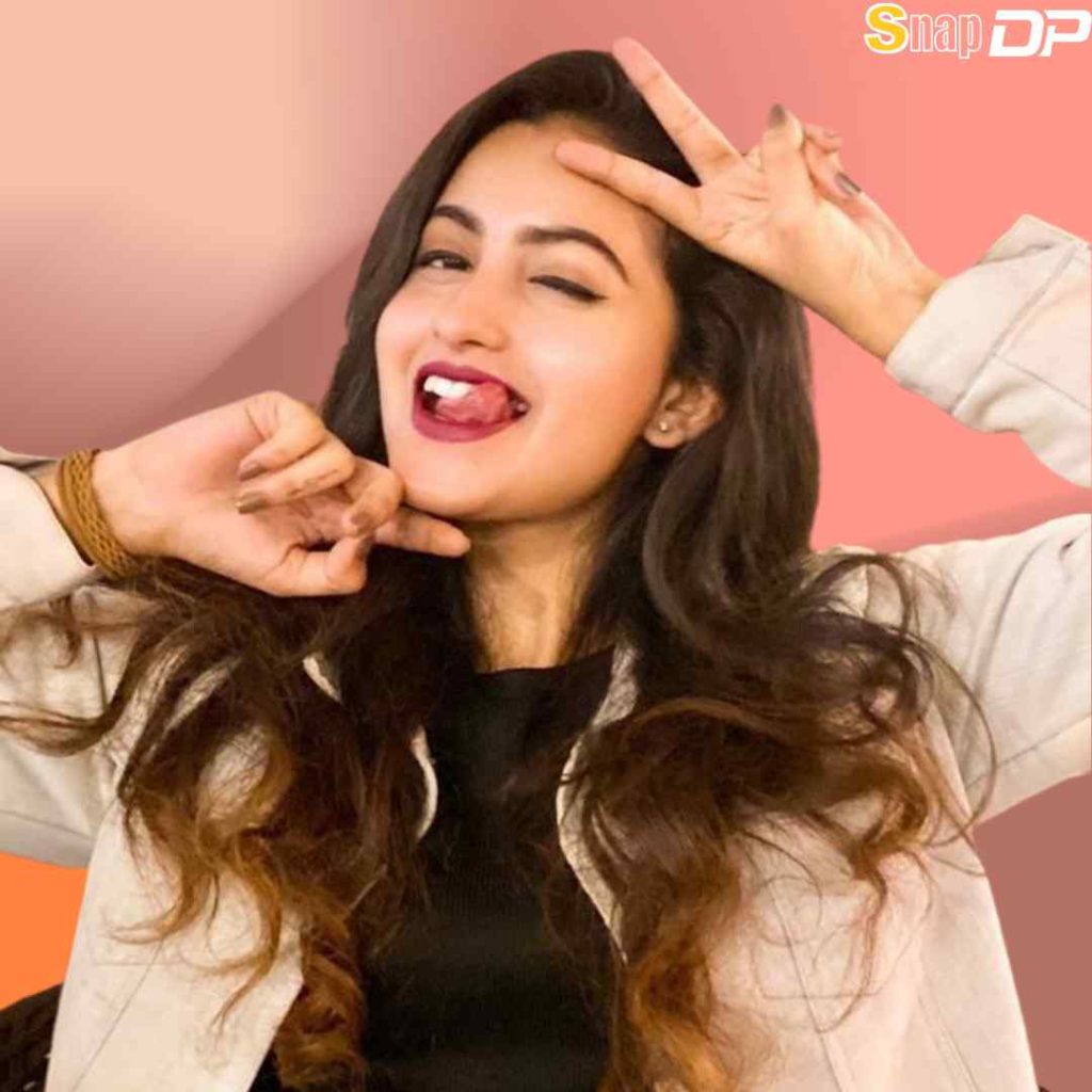 Cute girl Pic