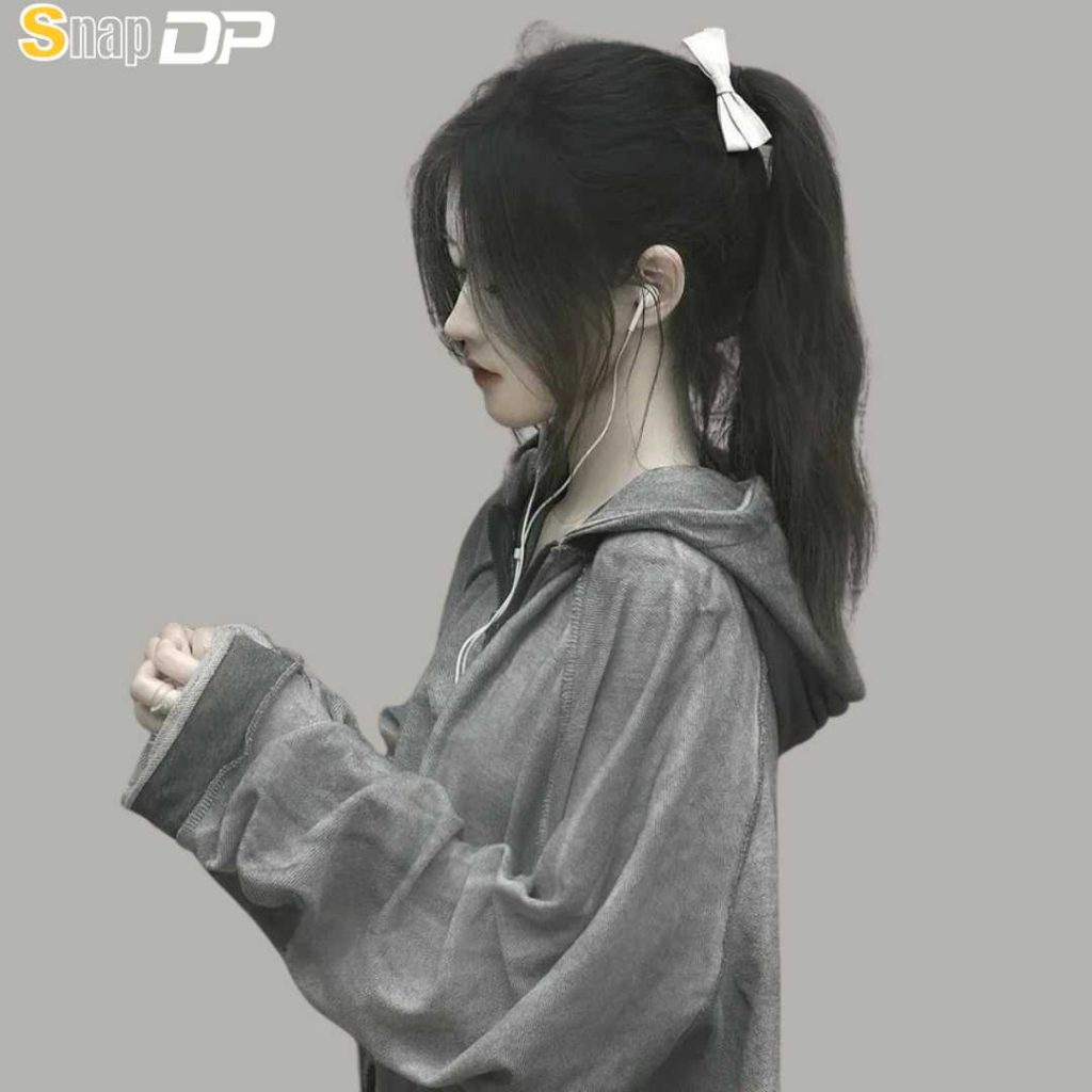 Cute girl Pic