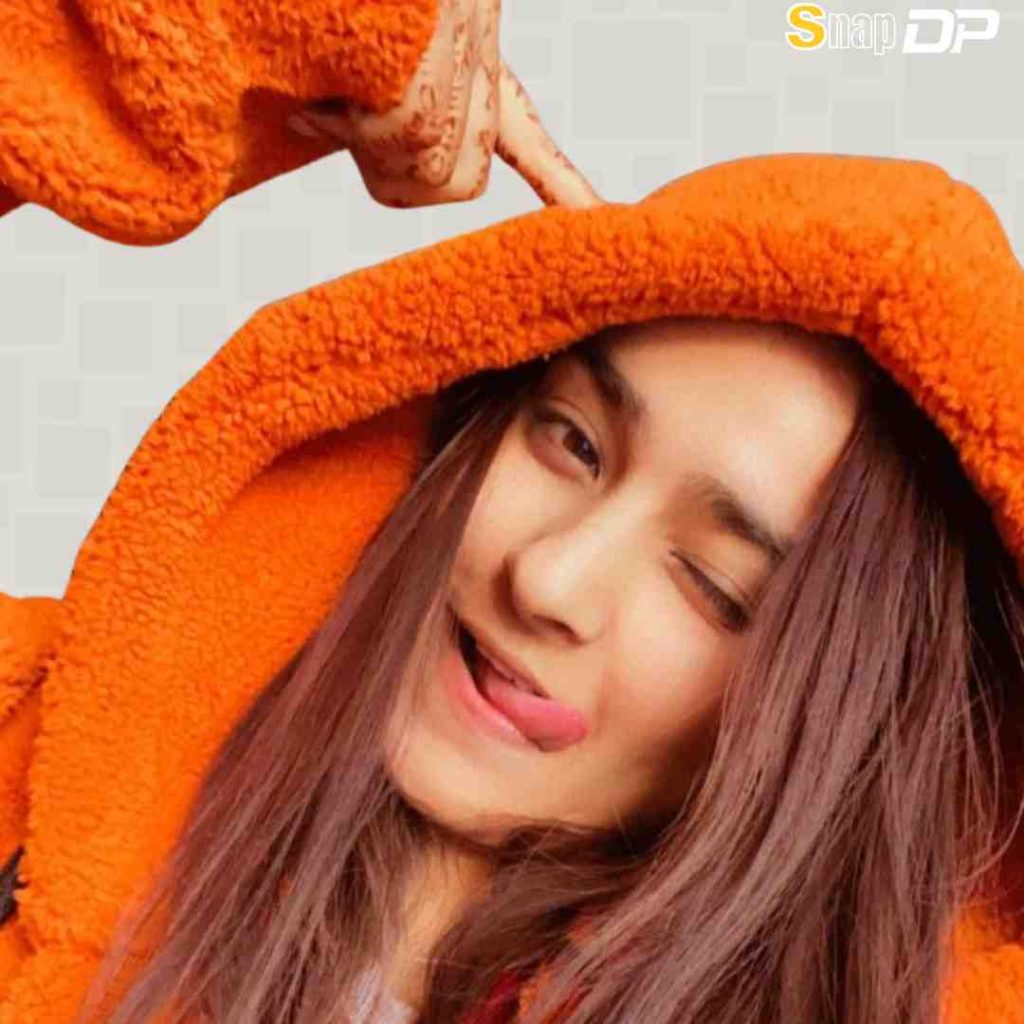 Cute girl Pic