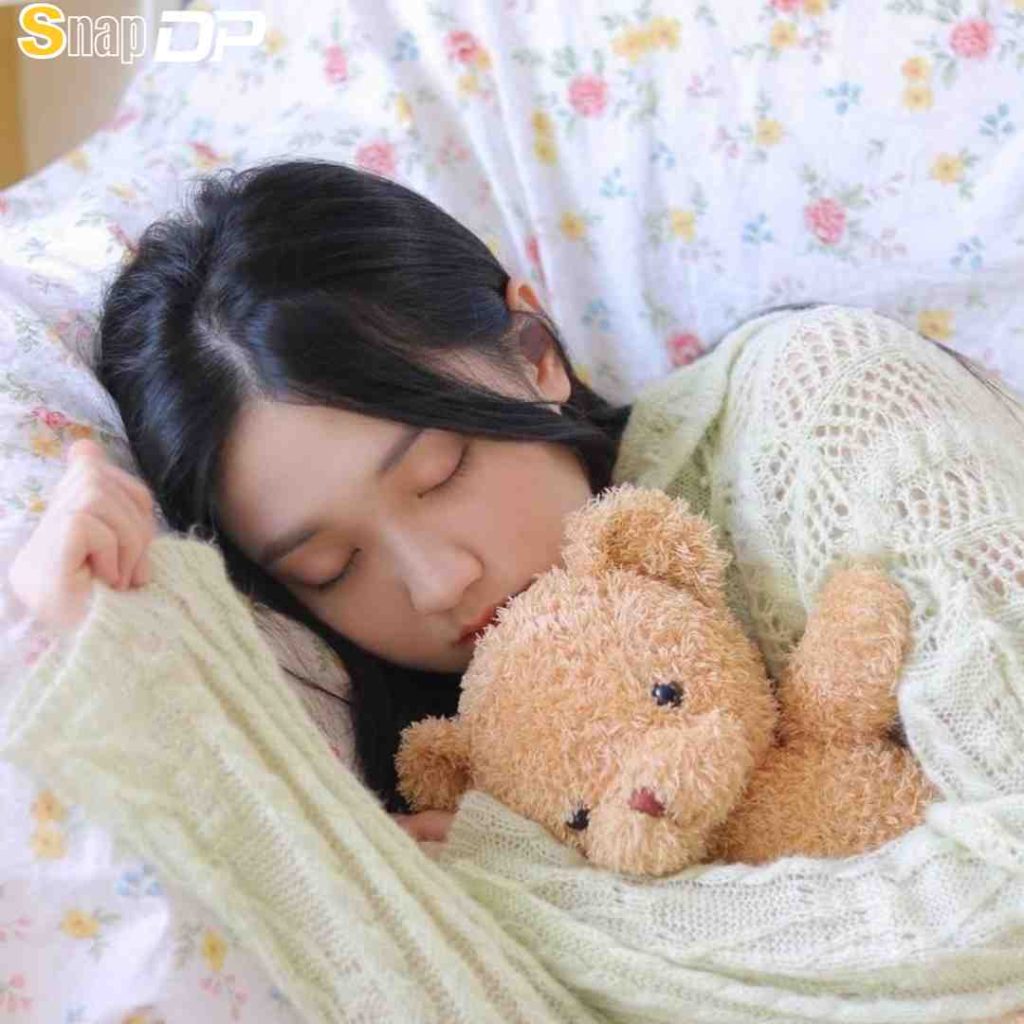 Cute girl Pic