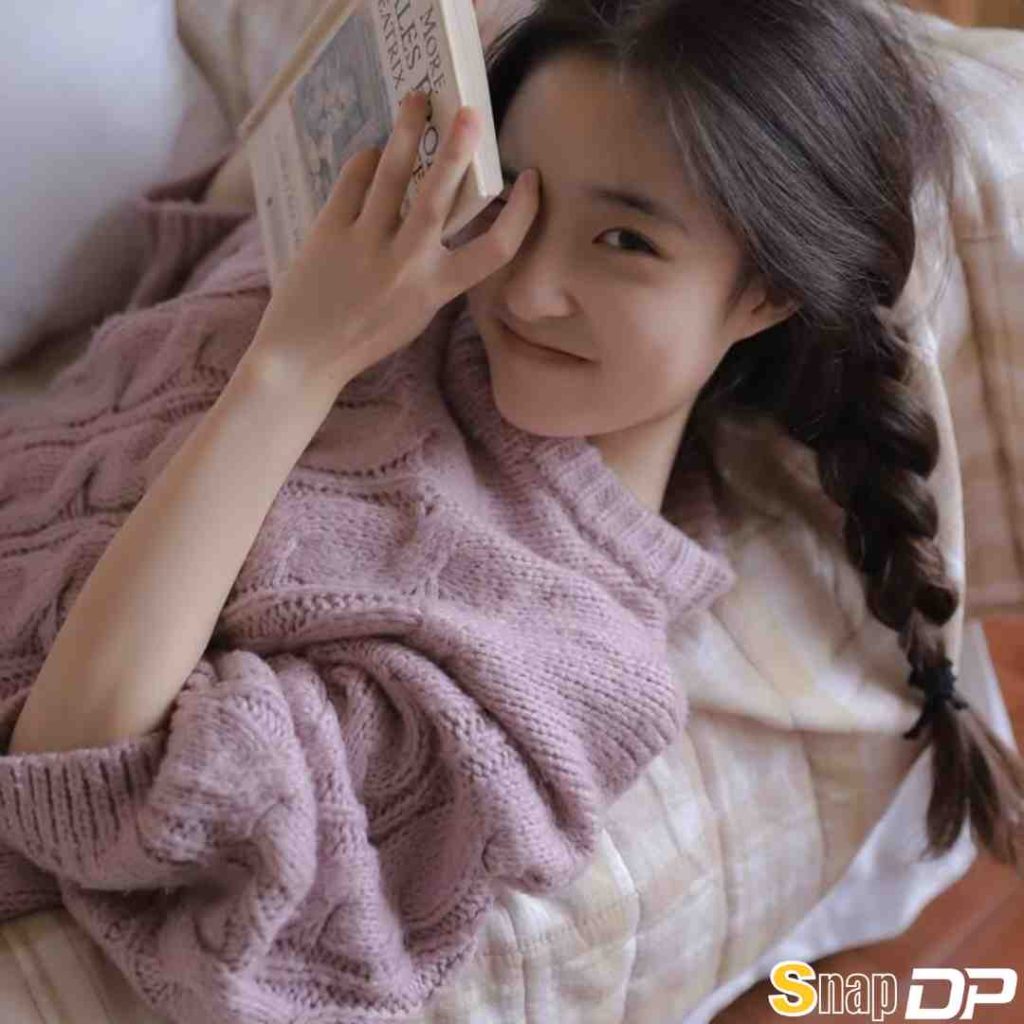 Cute girl Pic