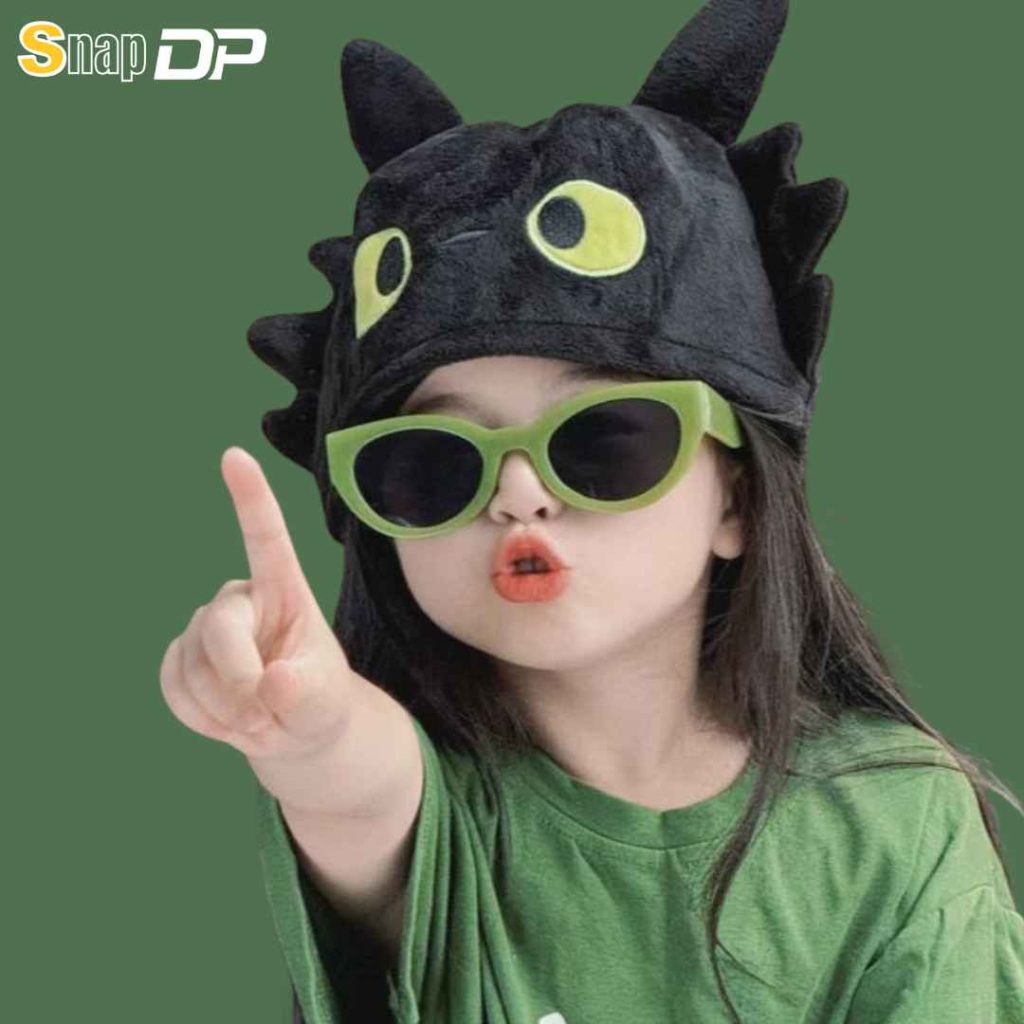Cute girl Pic