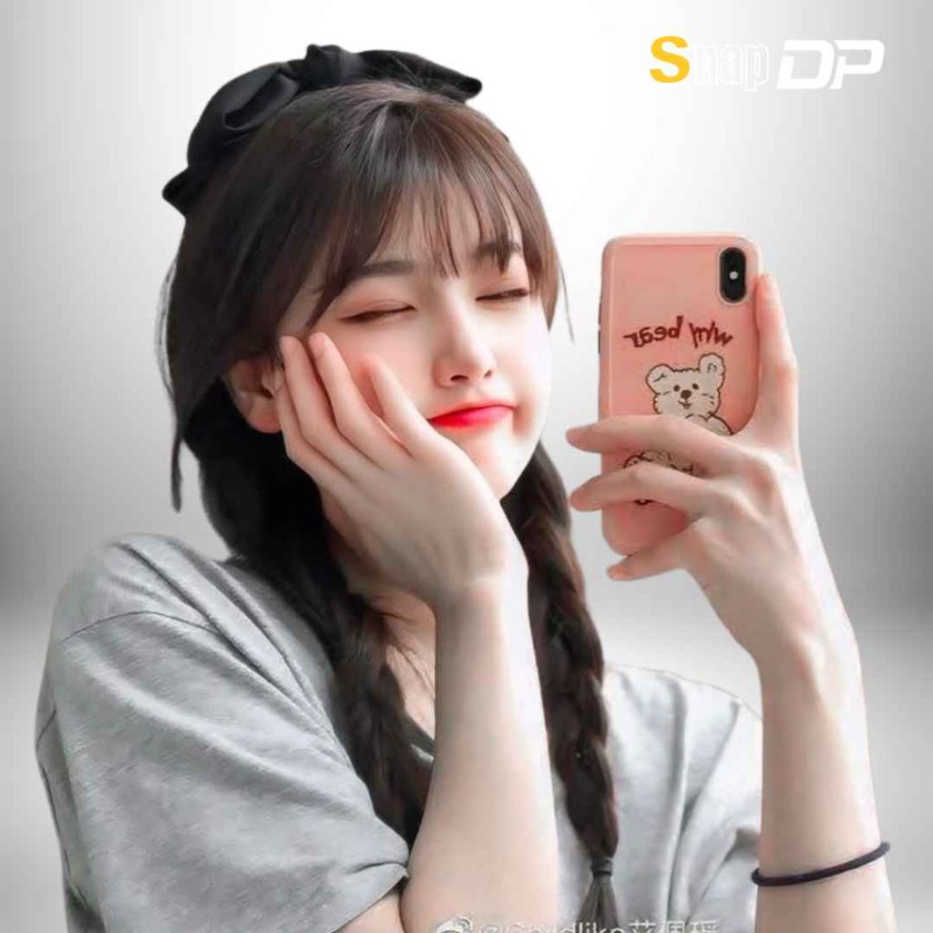 Cute girl Pic