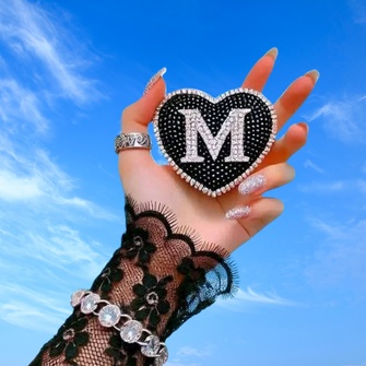 M Name Dp