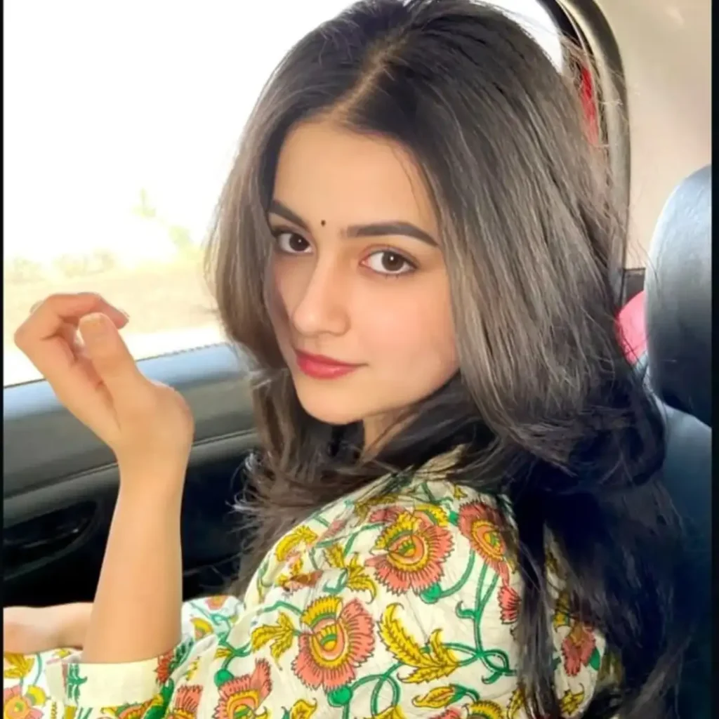 Cute Instagram Girl DP
