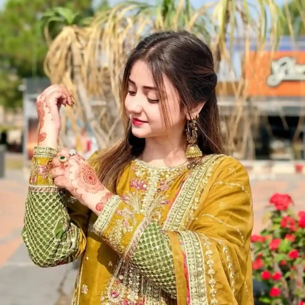 Instagram Girl DP Stylish