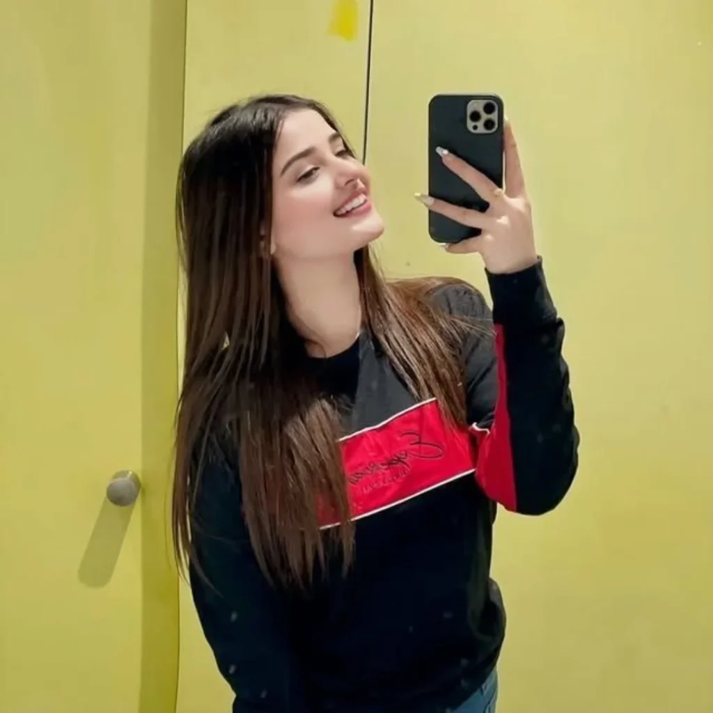 Instagram Girl DP Stylish