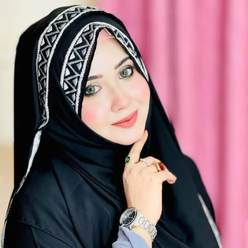 Stylish Islamic DP Girl