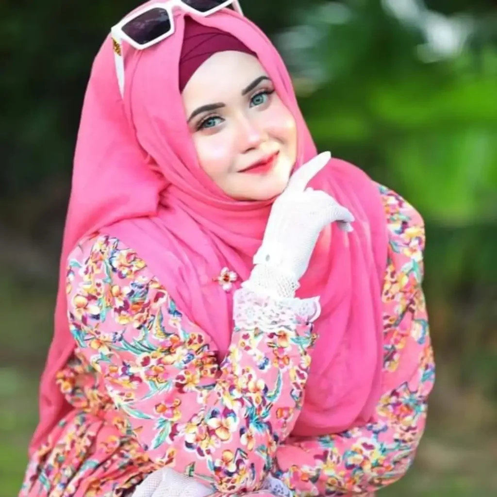 Stylish Islamic DP Girl