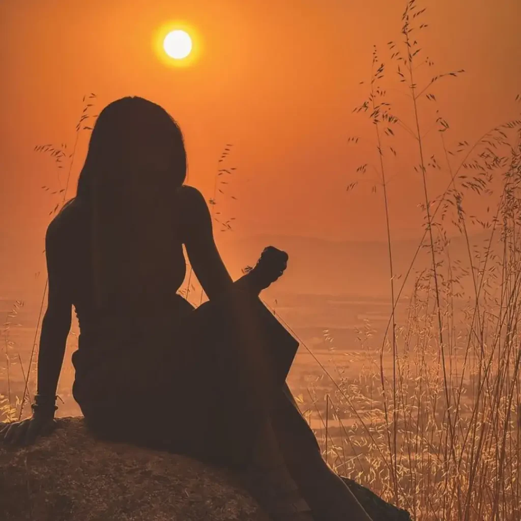 Insta DP For Girls Black Stylish 