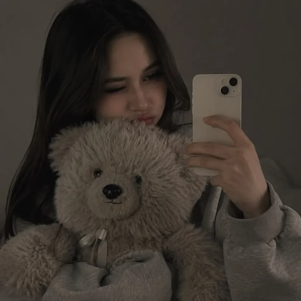 Unique Cute DP For Girls