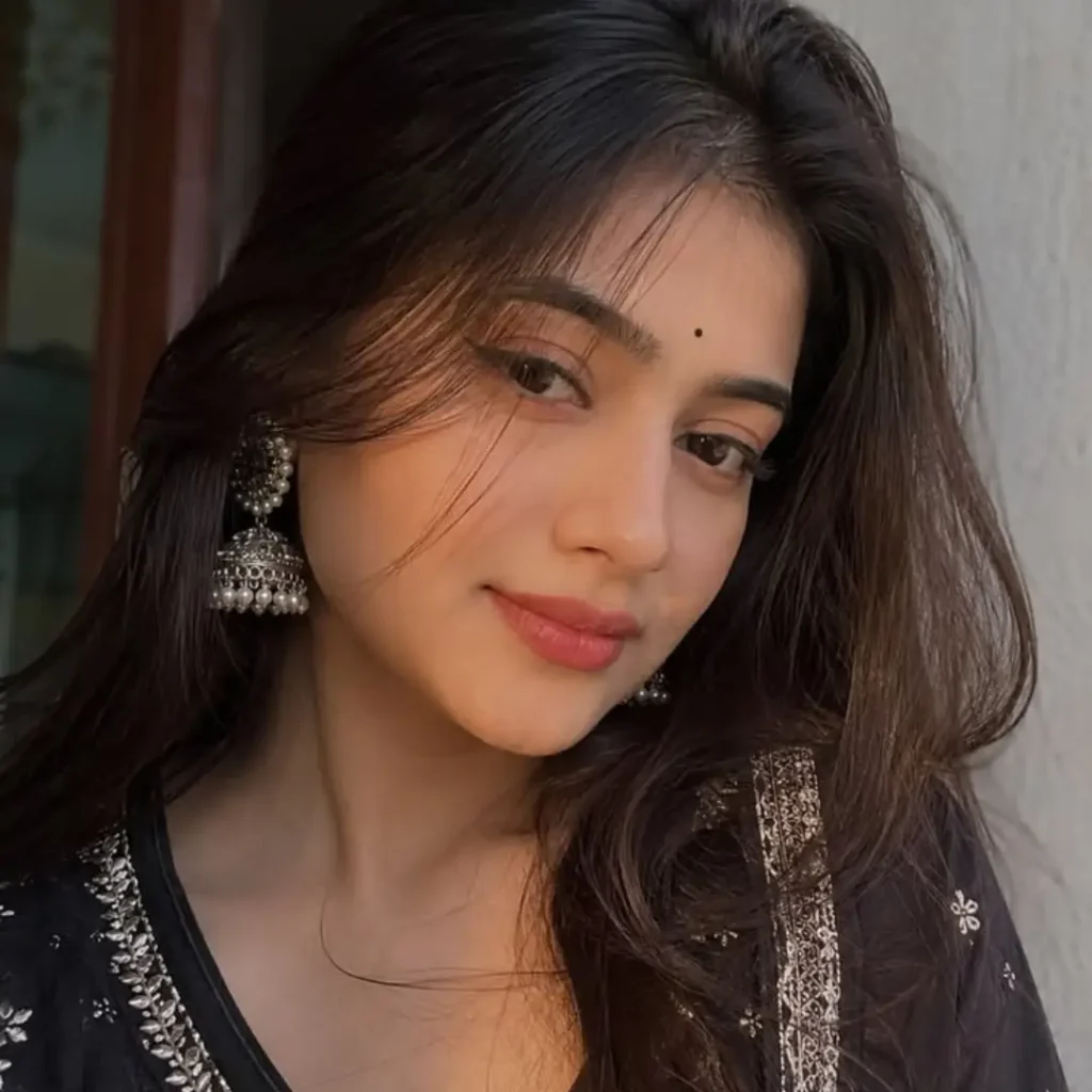Instagram Unique Cute DP For Girls