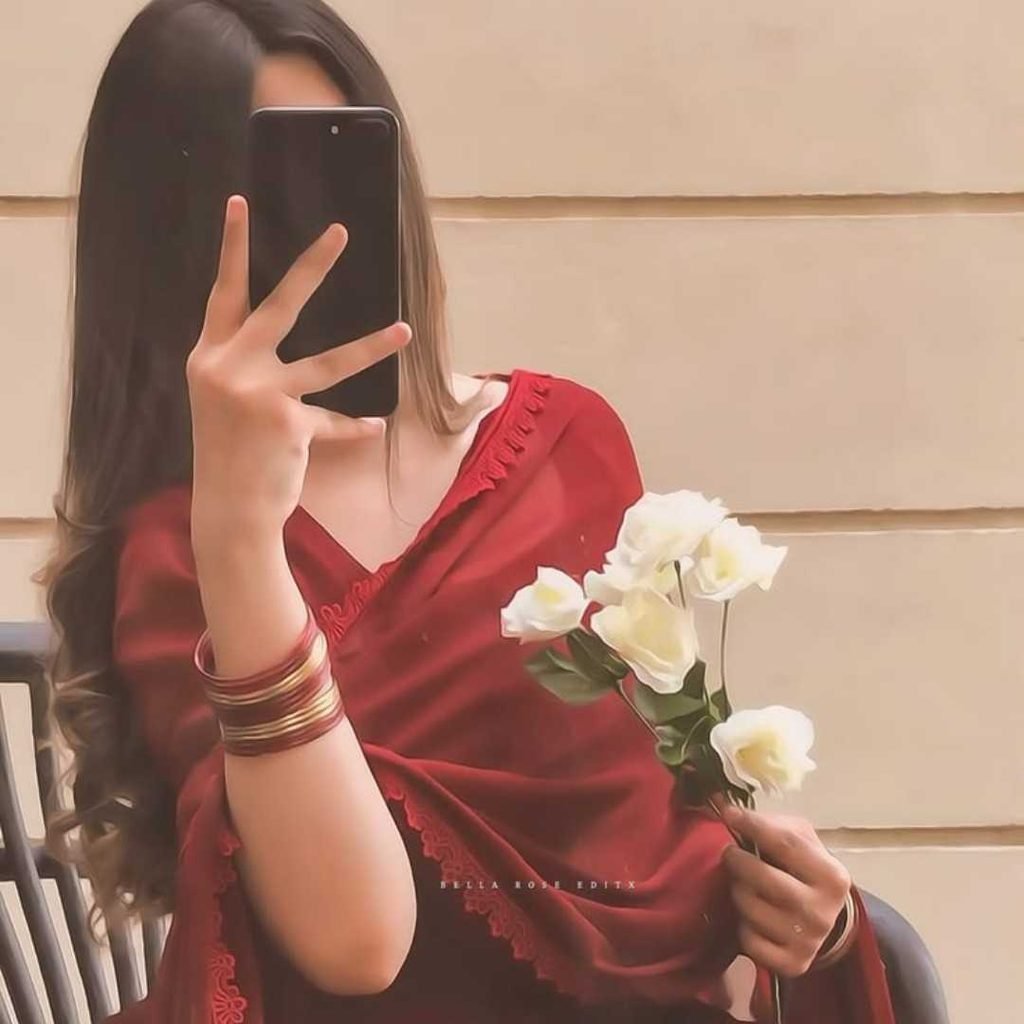 Cute Faceless Girl DP