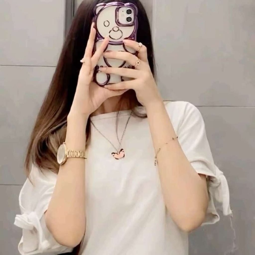 Cute Faceless Girl DP