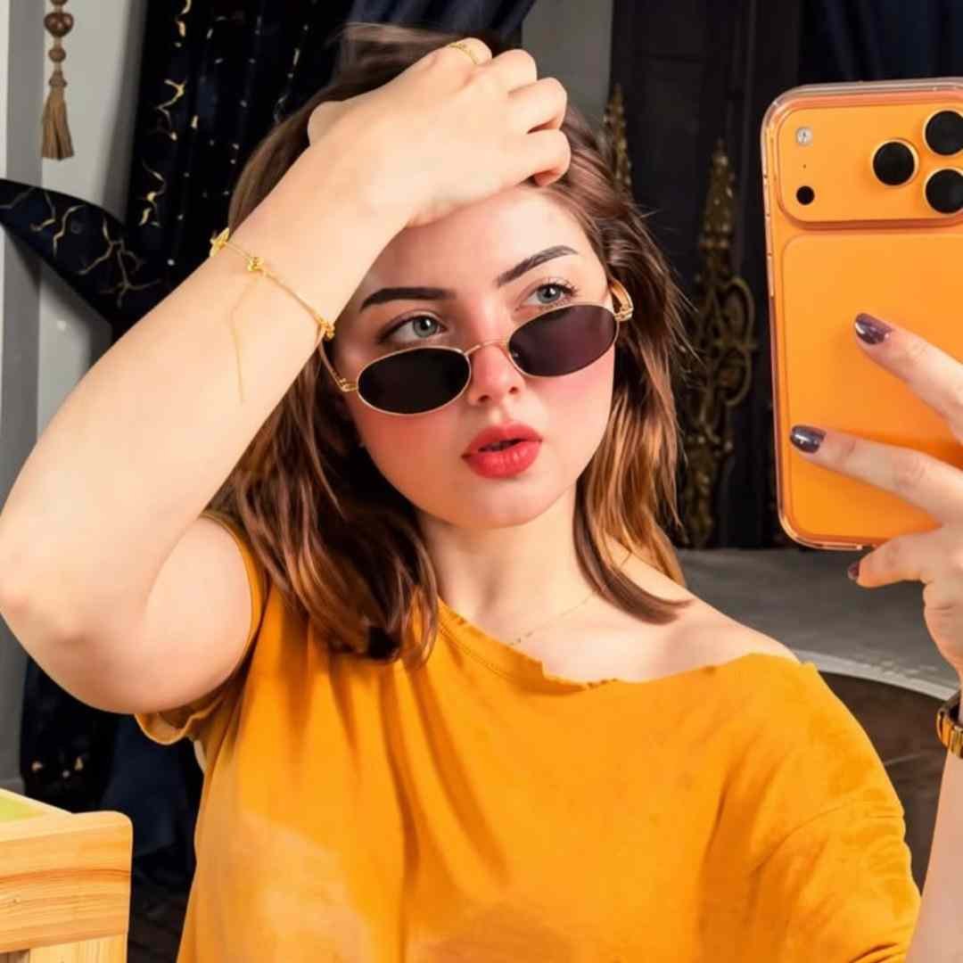 iPhone Attitude Girls DP