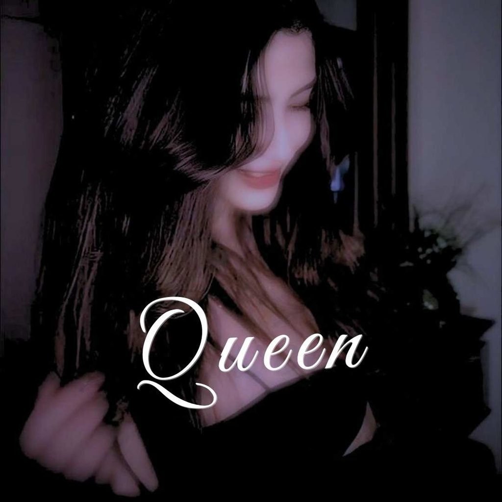 Queen DP for Girls