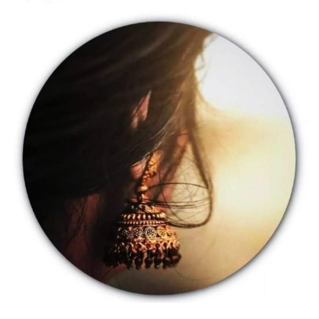 Girls Standard WhatsApp DP